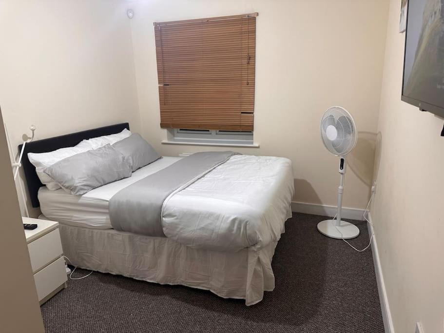 Justalf Facilities-Spacious 2-Bed Apartment In Thamesmead, Greenwich London Ngoại thất bức ảnh