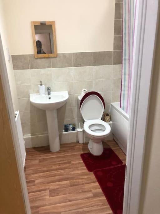 Justalf Facilities-Spacious 2-Bed Apartment In Thamesmead, Greenwich London Ngoại thất bức ảnh
